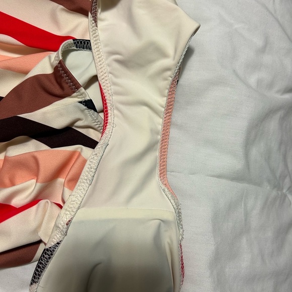 SOLID & STRIPED Swimsuit - Picture 5 of 6